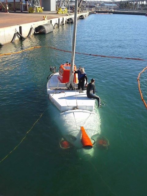 The Deep Submergence Science Committee posted this photo of the Alvin being tested in port before dive certification.  https://www.facebook.com/pages/DeSSC-Deep-Submergence-Science-Committee/288538814501728