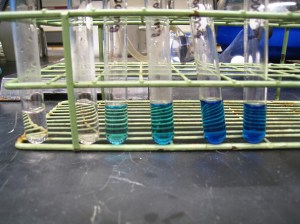 Look! I can make pretty colors with science!